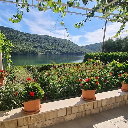 Διαμέρισμα Ana Broce